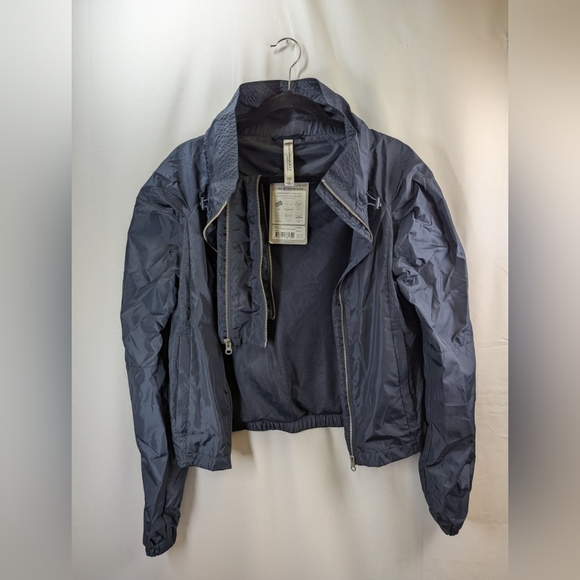 Lorna Jane Zip Out Panel Active jacket - Picture 11 of 16